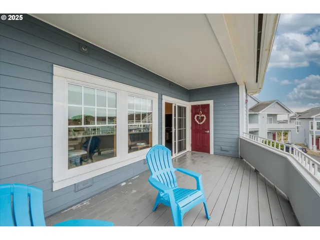 $457,500 | 1323 Village Loop, Bandon, OR 97411