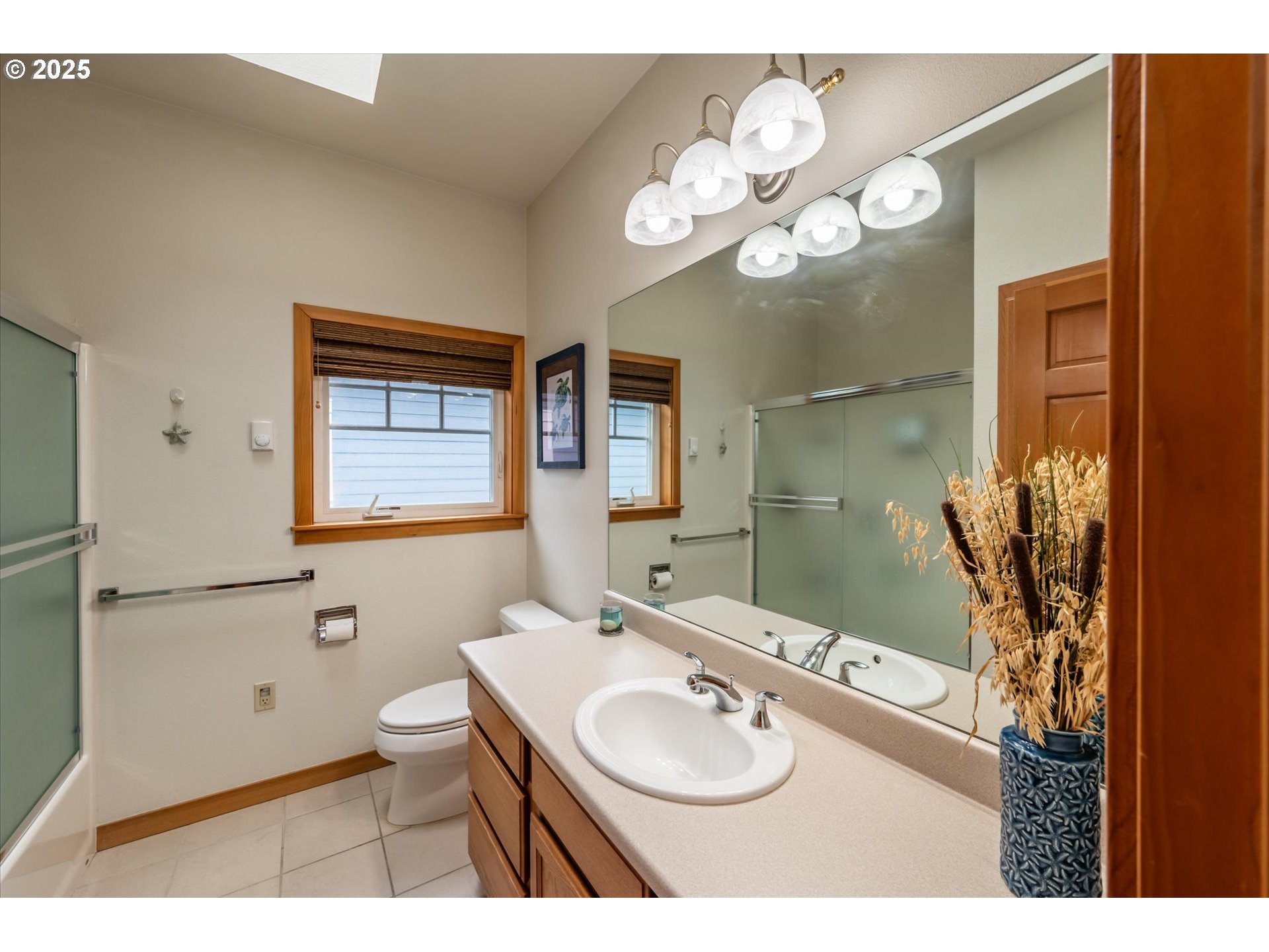 1323 Village Loop Bandon, OR 97411 - Photo 21 of 45