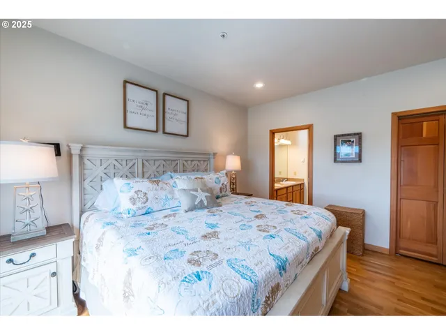 $457,500 | 1323 Village Loop, Bandon, OR 97411