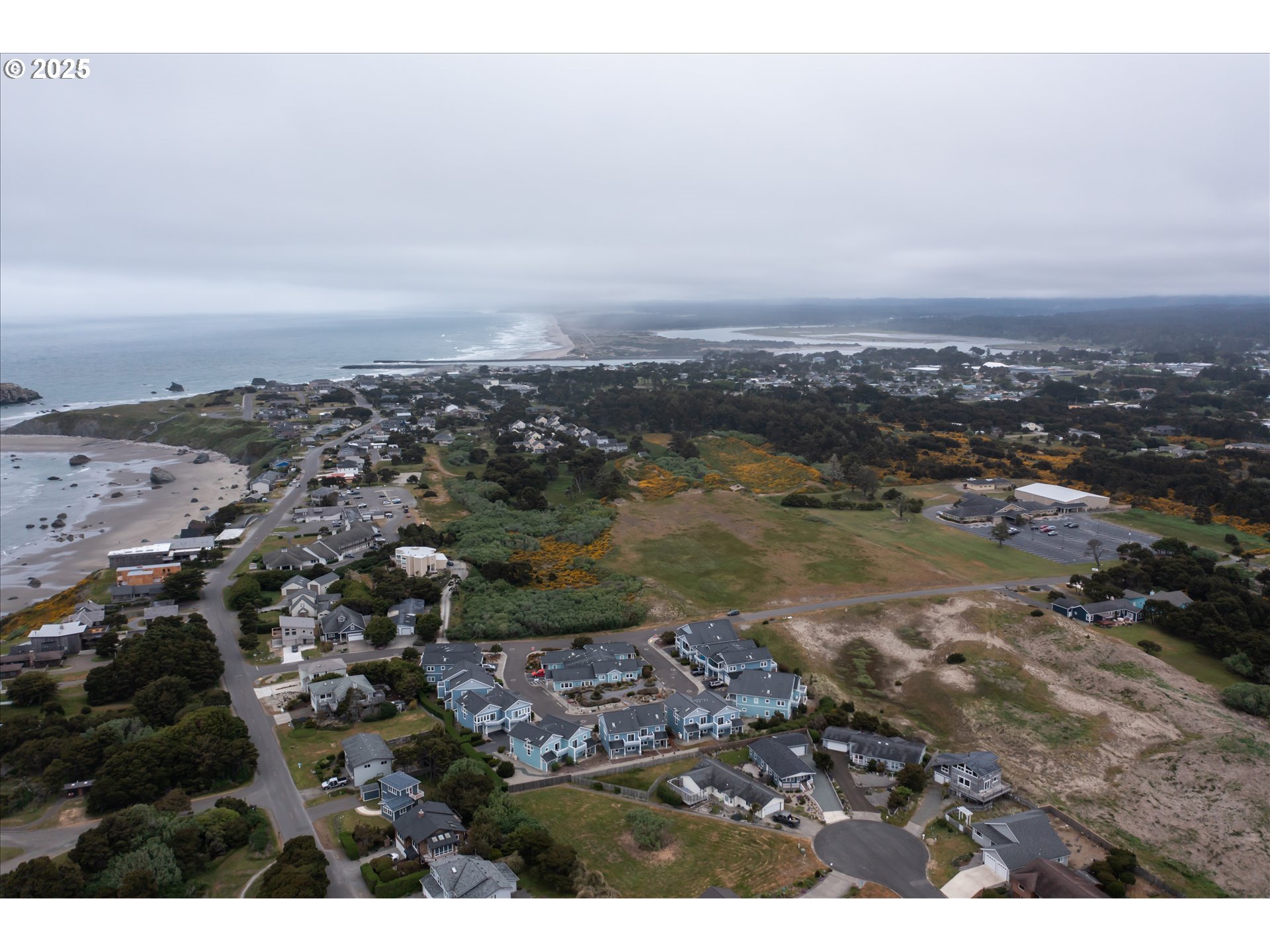 1323 Village Loop Bandon, OR 97411 - Photo 44 of 45
