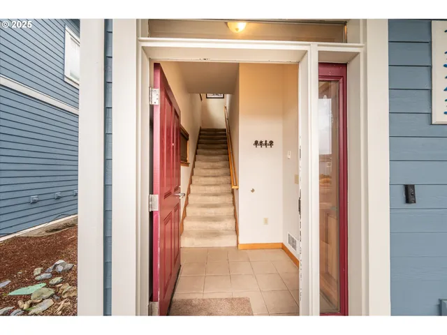 $457,500 | 1323 Village Loop, Bandon, OR 97411