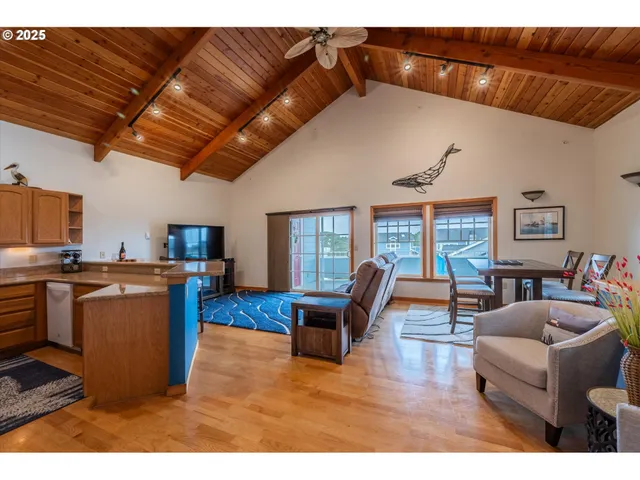 $457,500 | 1323 Village Loop, Bandon, OR 97411