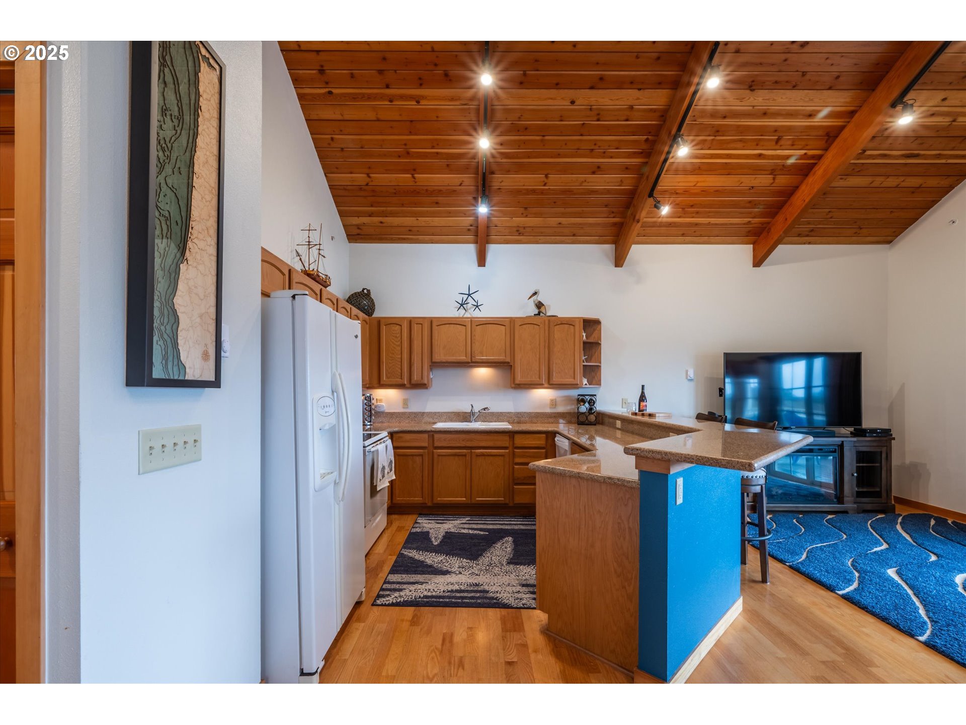 1323 Village Loop Bandon, OR 97411 - Photo 7 of 45