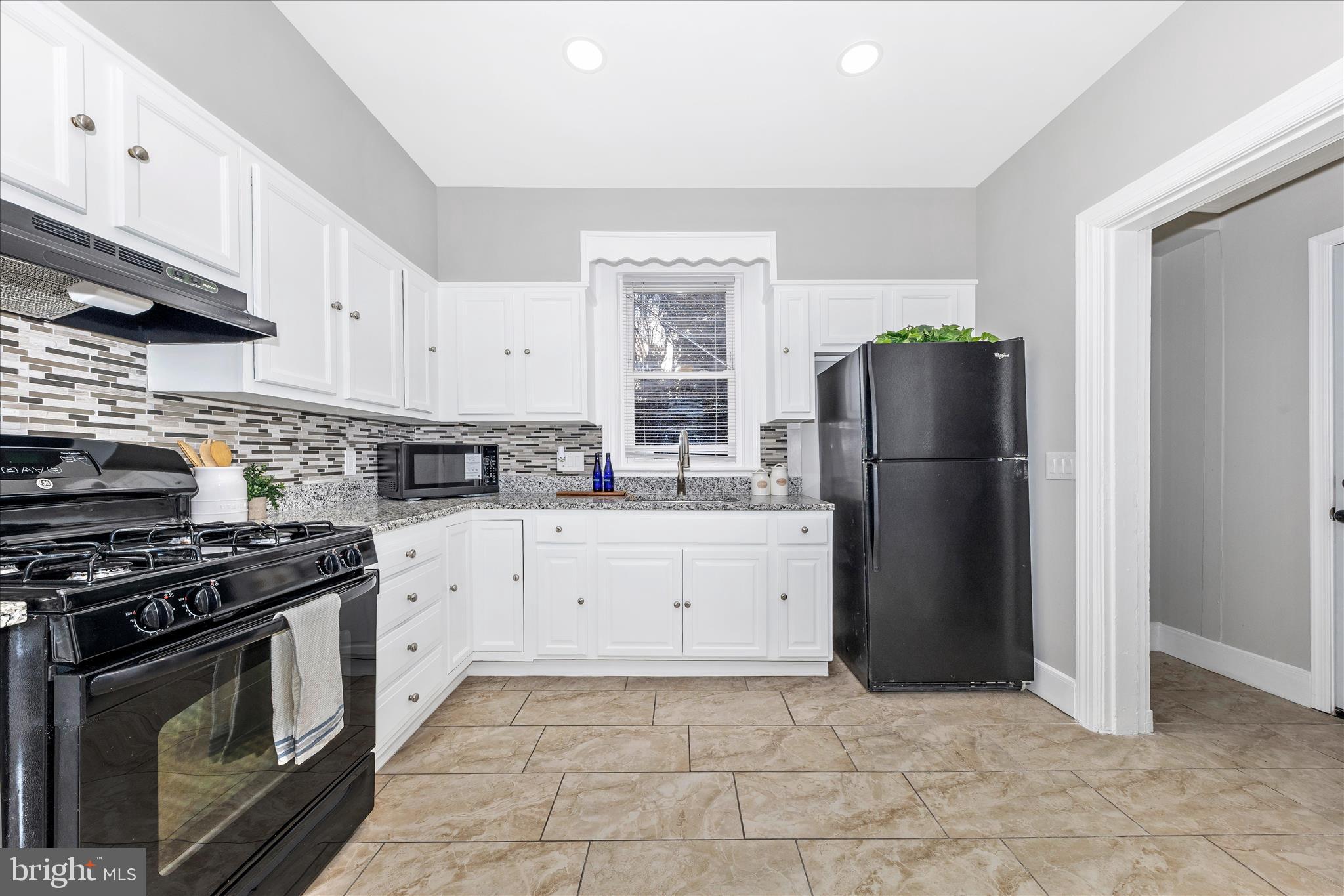 2905 Goodwood Road Baltimore, MD 21214 - Photo 13 of 46 043A5838