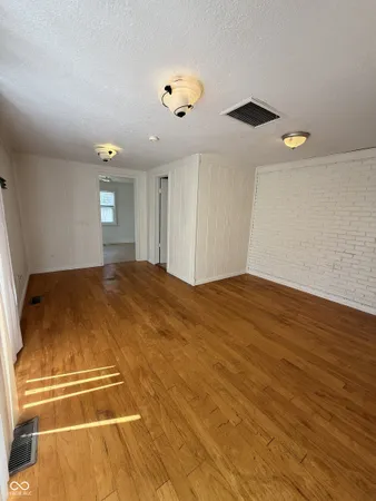 $1,500 | 122 North Routiers Avenue, Indianapolis, IN 46219
