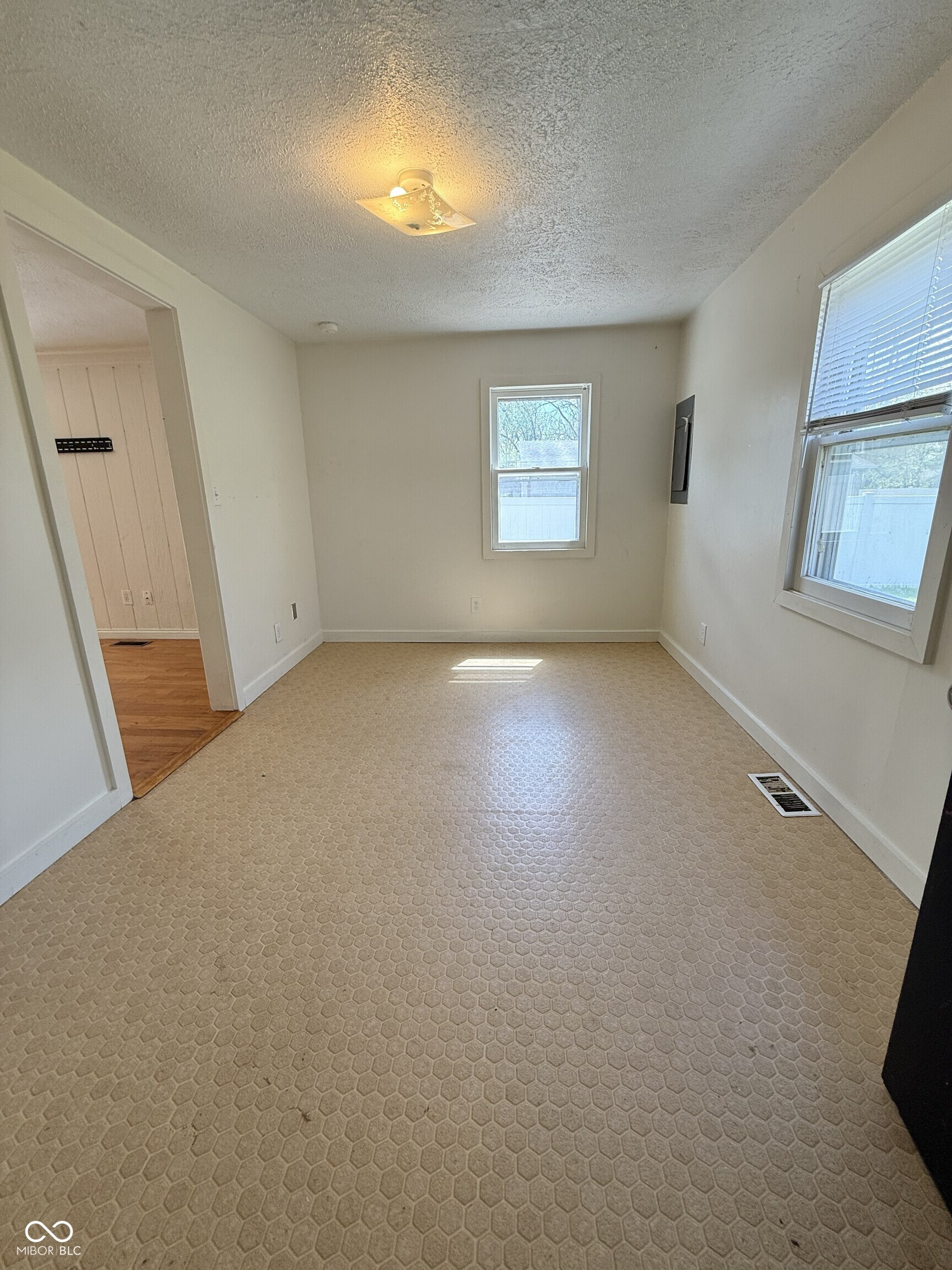 122 North Routiers Avenue Indianapolis, IN 46219 - Photo 14 of 19