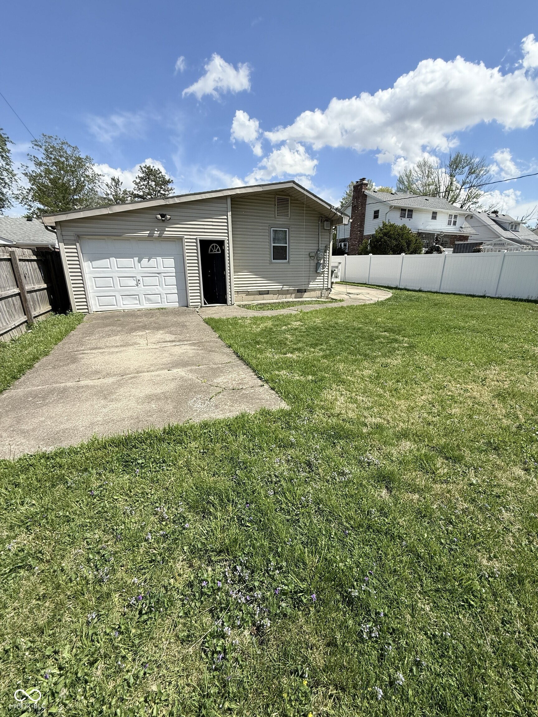 122 North Routiers Avenue Indianapolis, IN 46219 - Photo 17 of 19