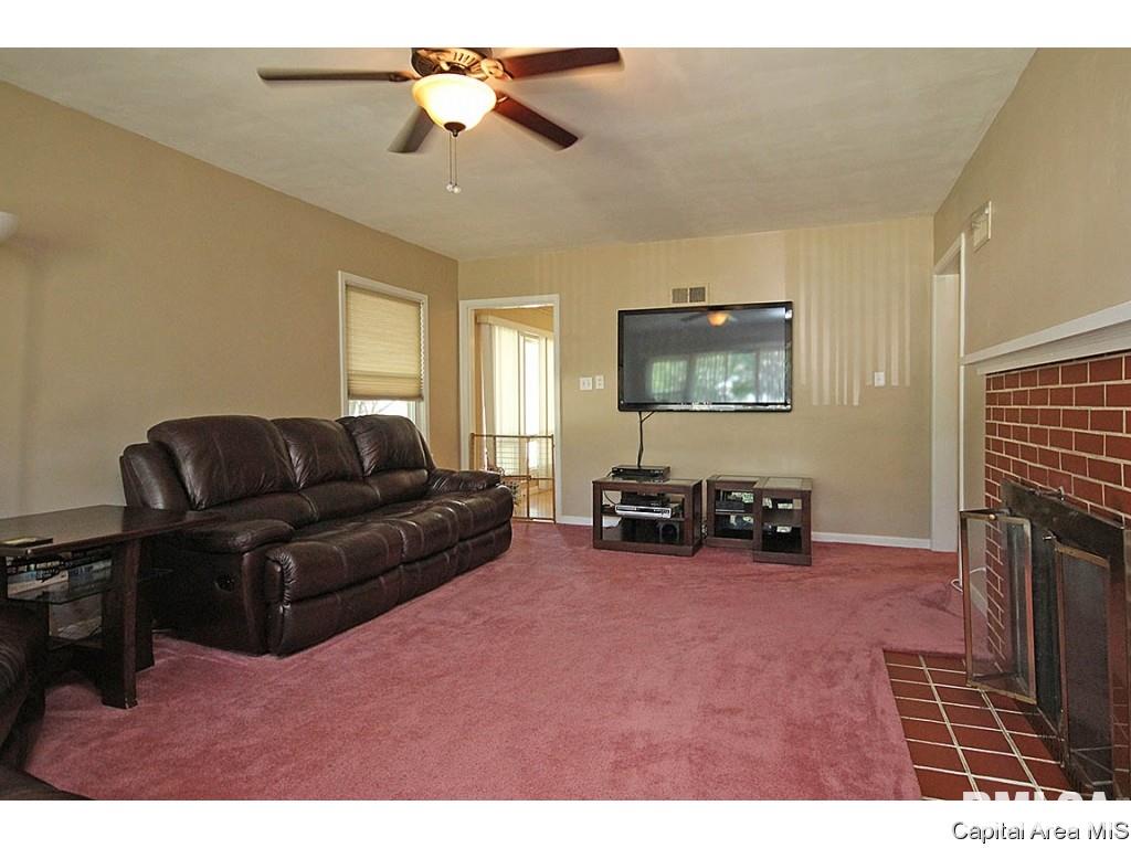 1901 North 6th Street Springfield, IL 62702 - Photo 11 of 32