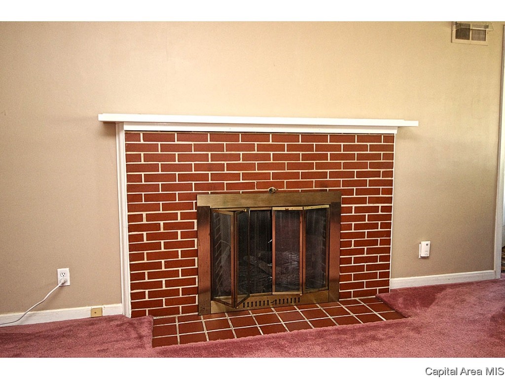 1901 North 6th Street Springfield, IL 62702 - Photo 12 of 32