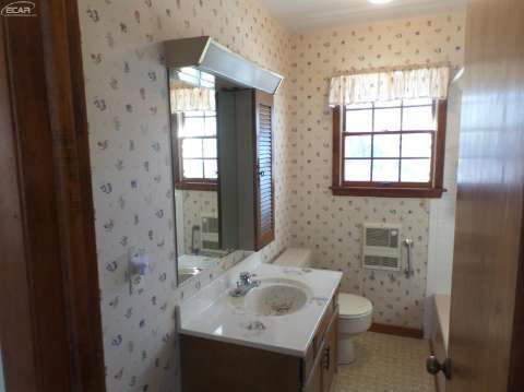 8164 Buckell Lake Road Holly, MI 48442 - Photo 15 of 36 20457116-14.JPG