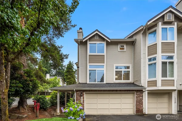 $863,600 | 12440 Northeast 7th Place, Bellevue, WA 98005