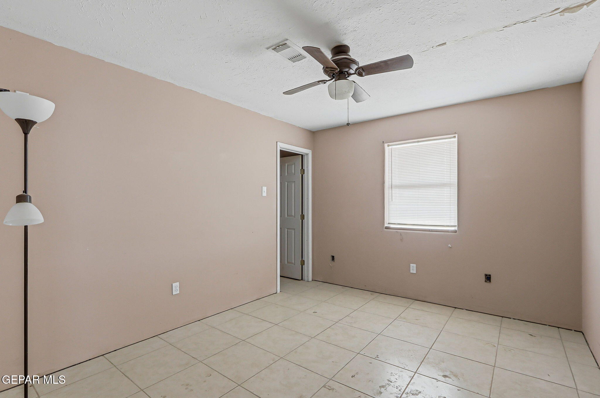 14424 Sam Hawken Road El Paso, TX 79938 - Photo 23 of 51 38-web-or-mls-IMG_1680