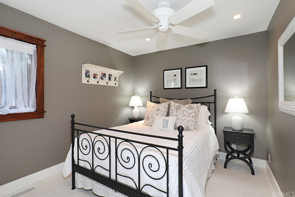 31666 Scenic Drive Laguna Beach, CA 92651 - Photo 20 of 38