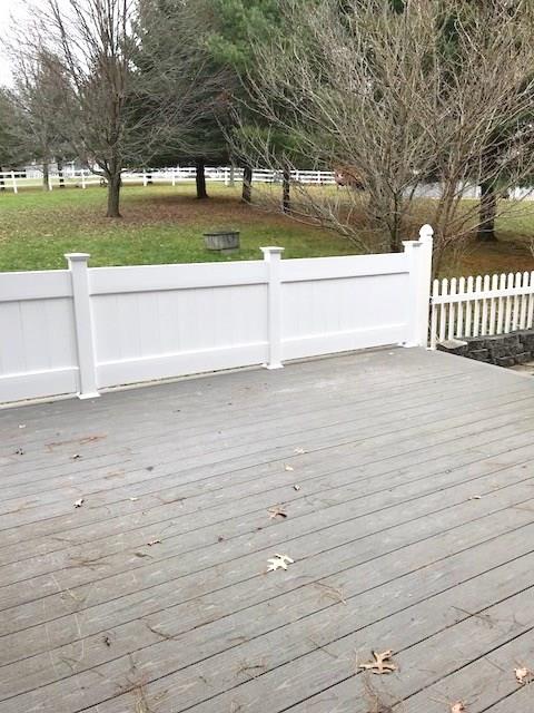 655 Waterdam Road Canonsburg, PA 15317 - Photo 15 of 25 Deck out of the kitchen.