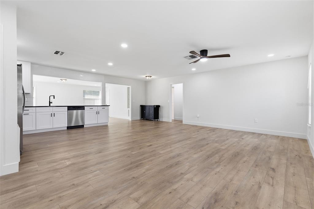 11210 Mercedes Street Spring Hill, FL 34609 - Photo 16 of 46