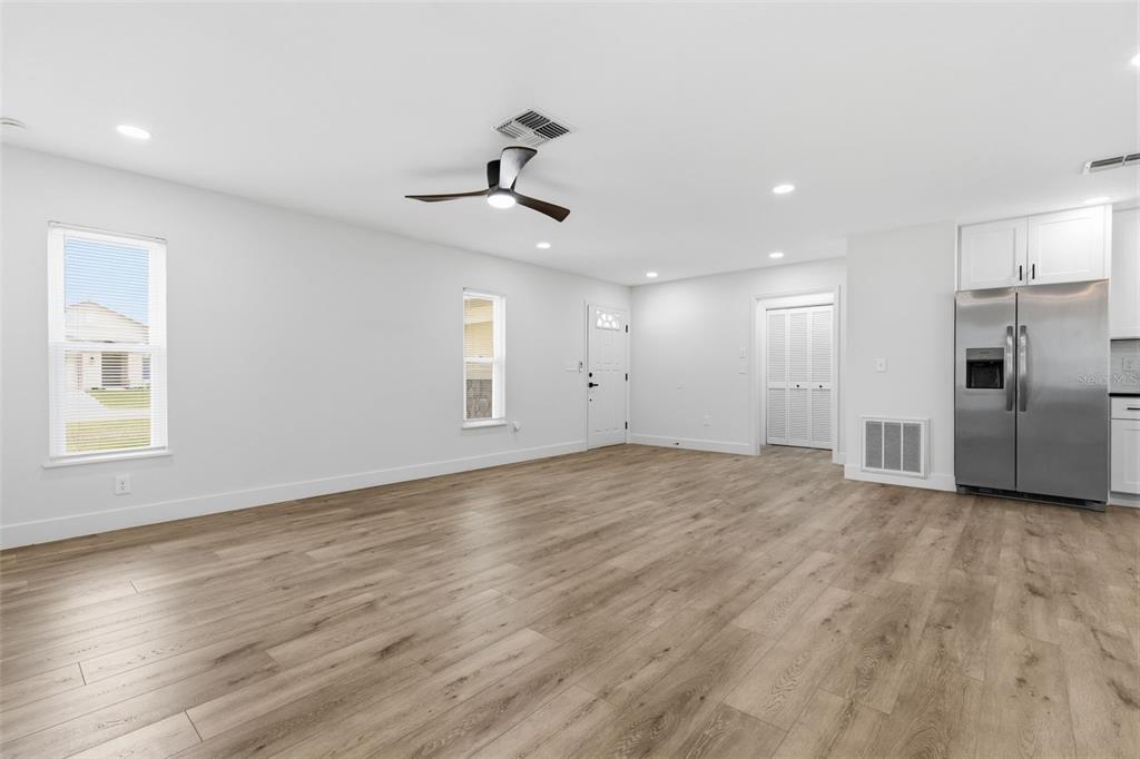 11210 Mercedes Street Spring Hill, FL 34609 - Photo 18 of 46