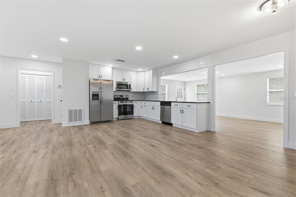 11210 Mercedes Street Spring Hill, FL 34609 - Photo 19 of 46