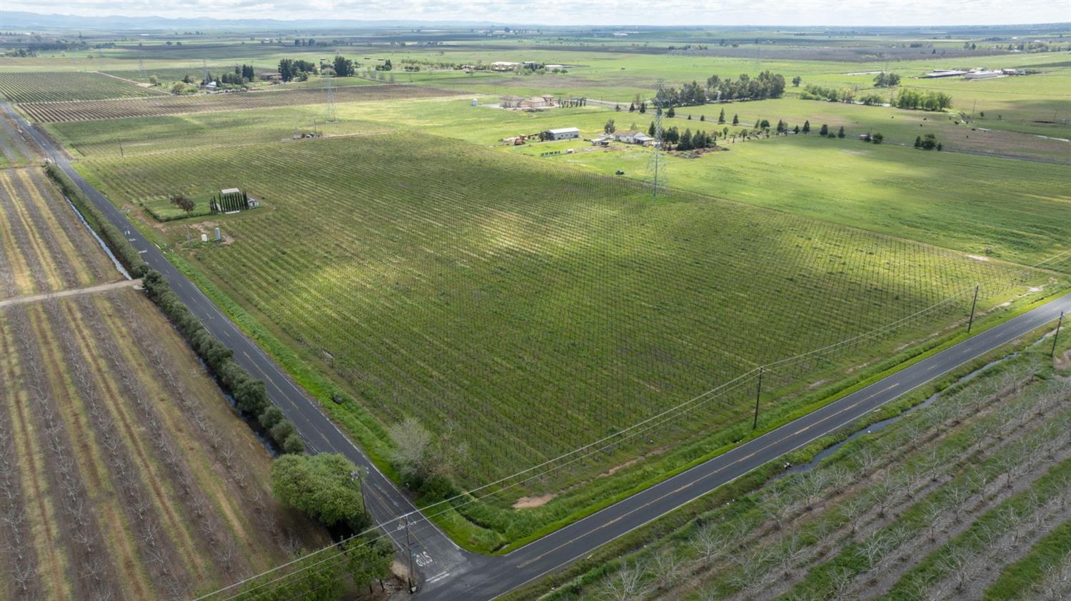 15330 Smith Road Lodi, CA 95240 - Photo 10 of 11 a view of a tennis court
