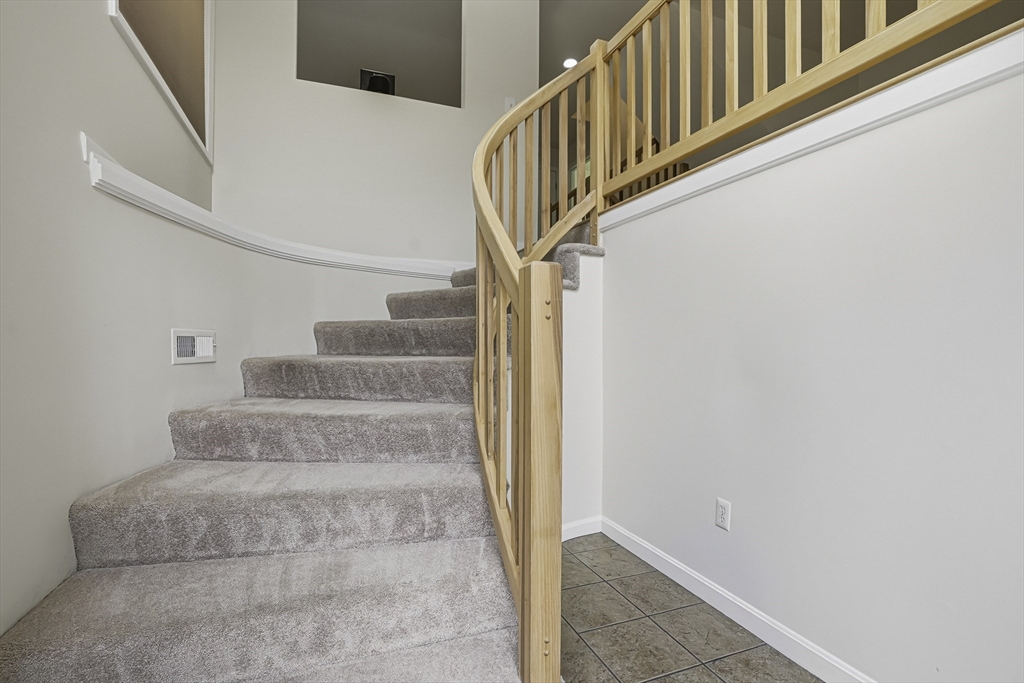 153 America Boulevard, Unit 153 Ashland, MA 01721 - Photo 5 of 42 a view of entryway