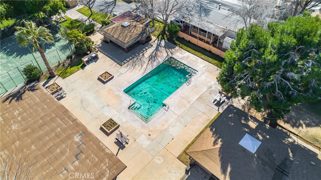 43850 20th Street East, Unit 265 Lancaster, CA 93535 - Photo 18 of 19 a view of yard from a balcony
