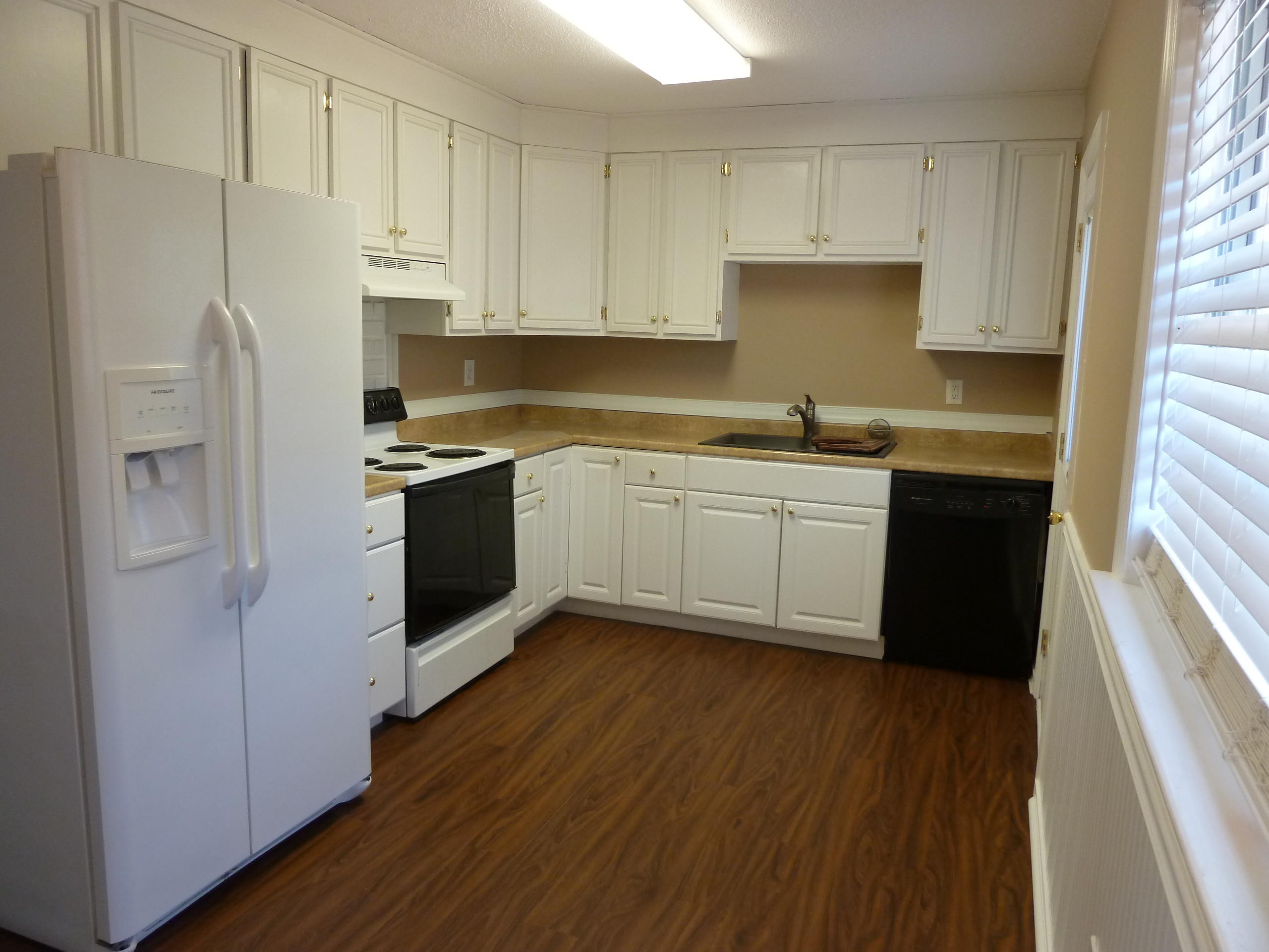 815 Hoss Road Charleston, SC 29414 - Photo 3 of 9 P1040755