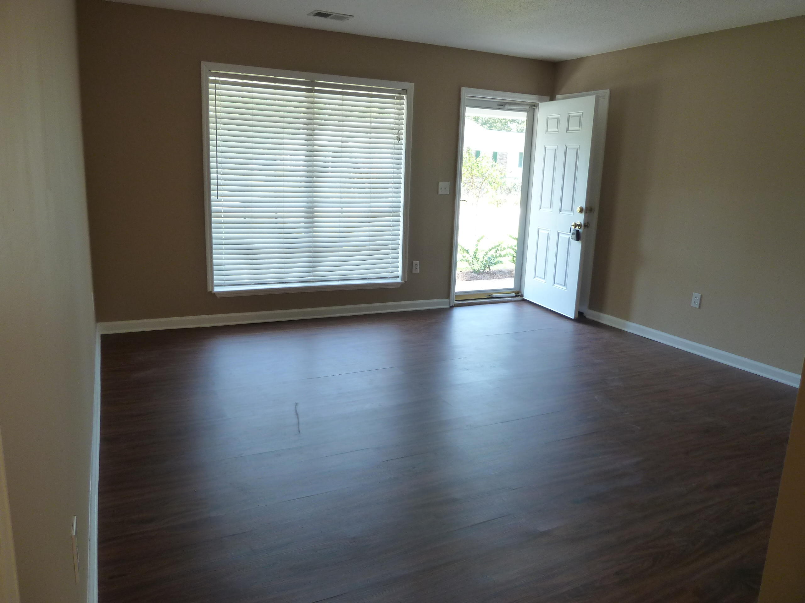 815 Hoss Road Charleston, SC 29414 - Photo 7 of 9 P1040760