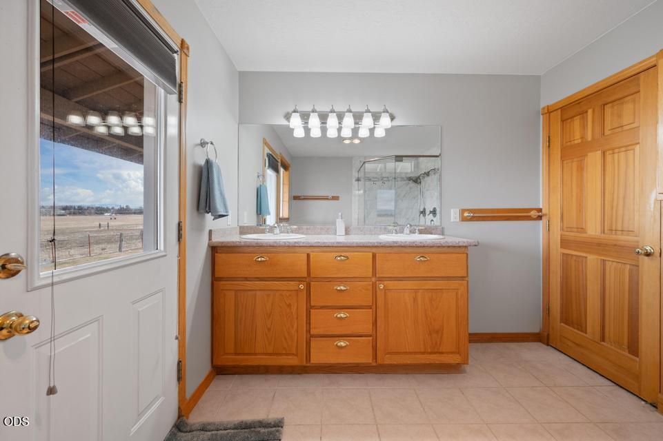 24585 Dodds Road Bend, OR 97701 - Photo 49 of 114