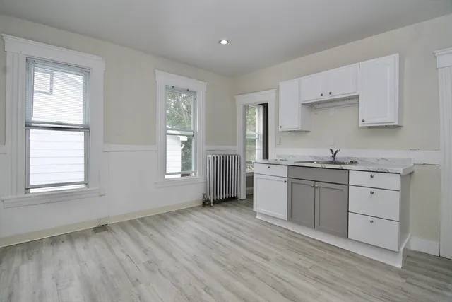 $2,000 | 58 Howes Street, Unit 1, Springfield, MA 01118