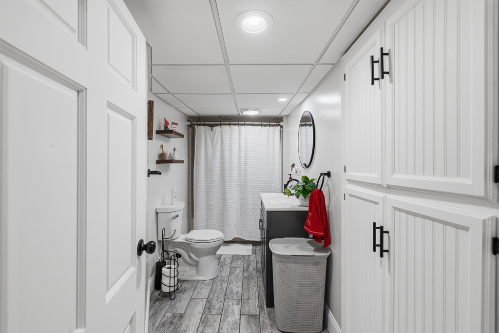 72 Rochambeau Street New Bedford, MA 02745 - Photo 18 of 26