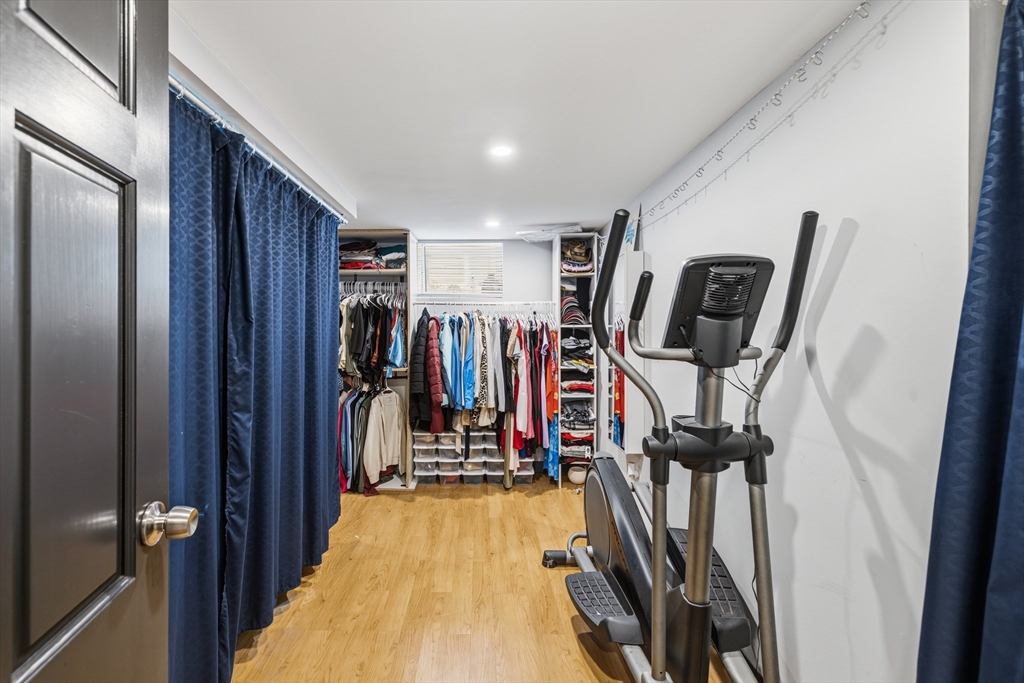 72 Rochambeau Street New Bedford, MA 02745 - Photo 20 of 26