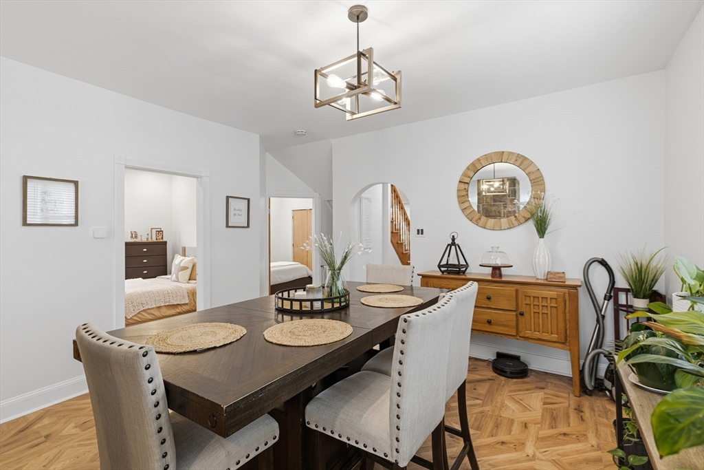 72 Rochambeau Street New Bedford, MA 02745 - Photo 5 of 26