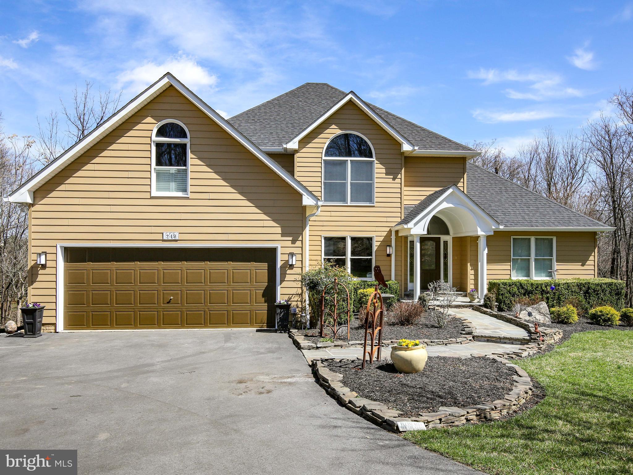 249 McGuire Road Winchester, VA 22603 - Photo 2 of 54 Gallery Image 2