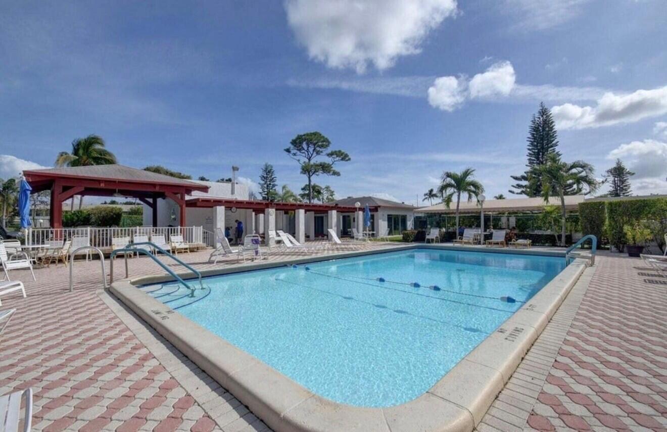 1020 Citrus Way, Unit 101 Delray Beach, FL 33445 - Photo 20 of 21 Pool