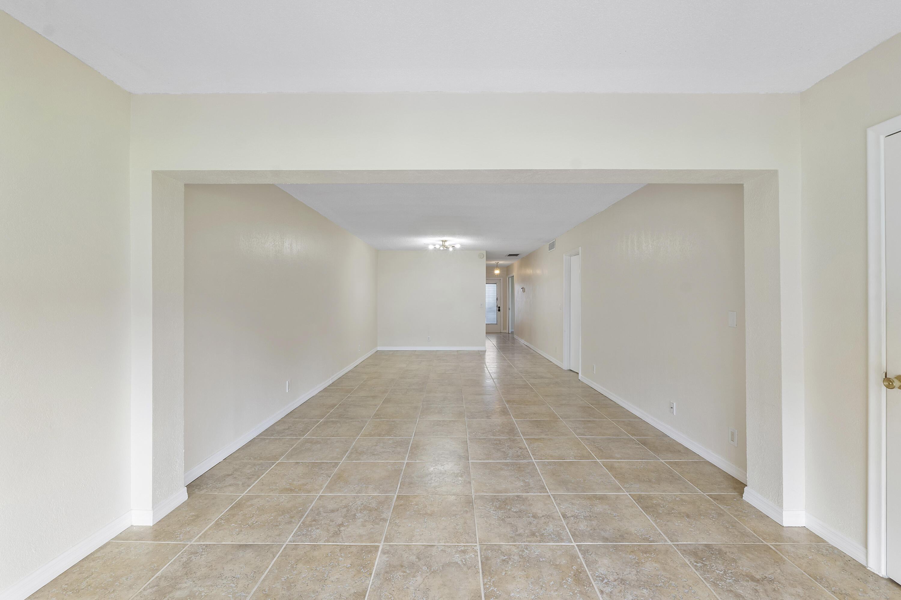 1020 Citrus Way, Unit 101 Delray Beach, FL 33445 - Photo 5 of 21 1020 Citrus Way APT 101_002