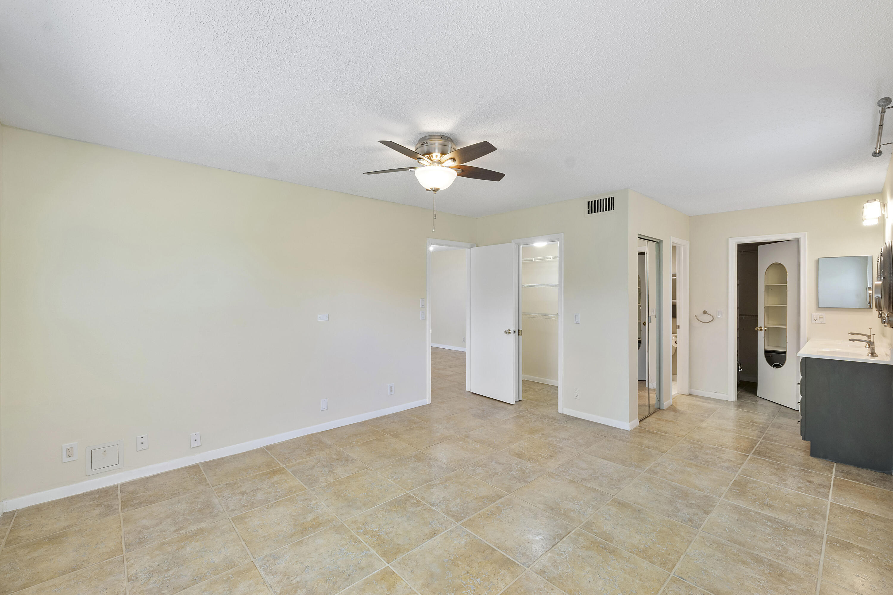 1020 Citrus Way, Unit 101 Delray Beach, FL 33445 - Photo 7 of 21 1020 Citrus Way APT 101_005