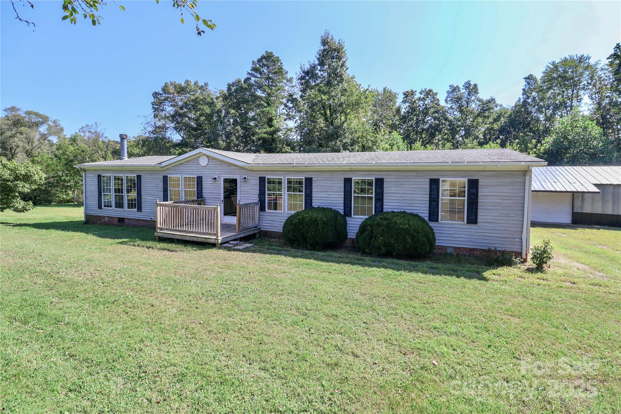 2545 Old Benbow Rd Union Grove Union Grove, NC 28689 - Photo 2 of 45