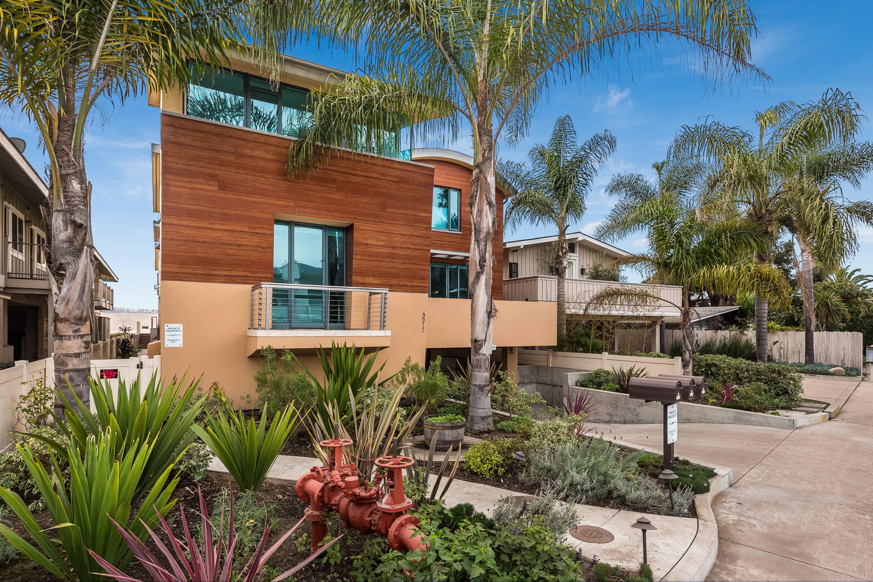 4815 Sandyland Road, Unit A Carpinteria, CA 93013 - Photo 2 of 29 a front view of a house with a yard