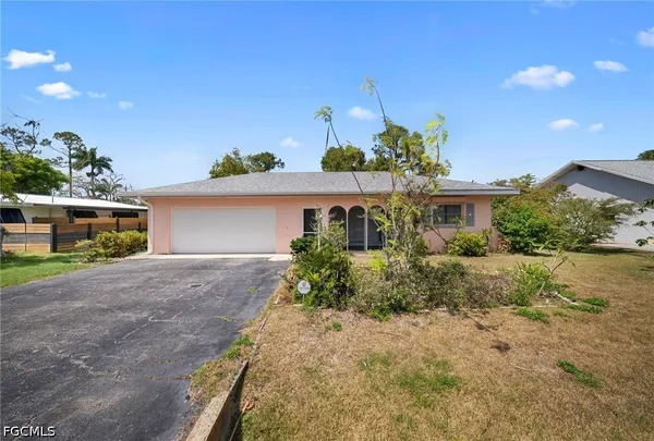 $275,000 | 2225 Dover Avenue, Fort Myers, FL 33907