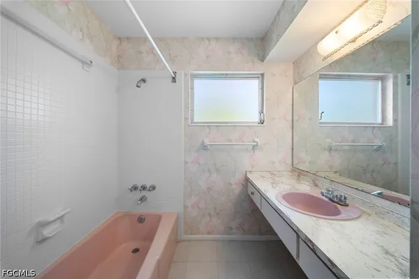 $275,000 | 2225 Dover Avenue, Fort Myers, FL 33907