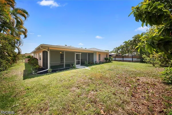 $275,000 | 2225 Dover Avenue, Fort Myers, FL 33907