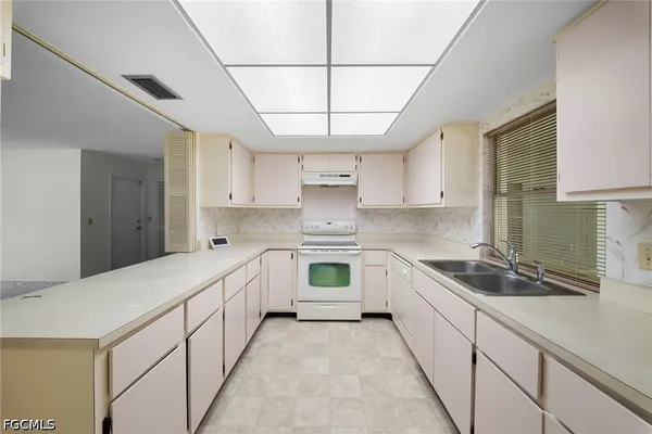 $275,000 | 2225 Dover Avenue, Fort Myers, FL 33907