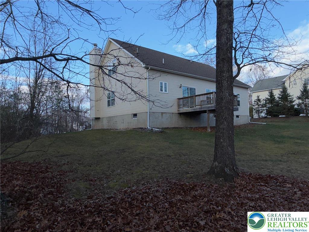 106 Hilda Court East Stroudsburg, PA 18301 - Photo 5 of 33 a house view with a backyard space