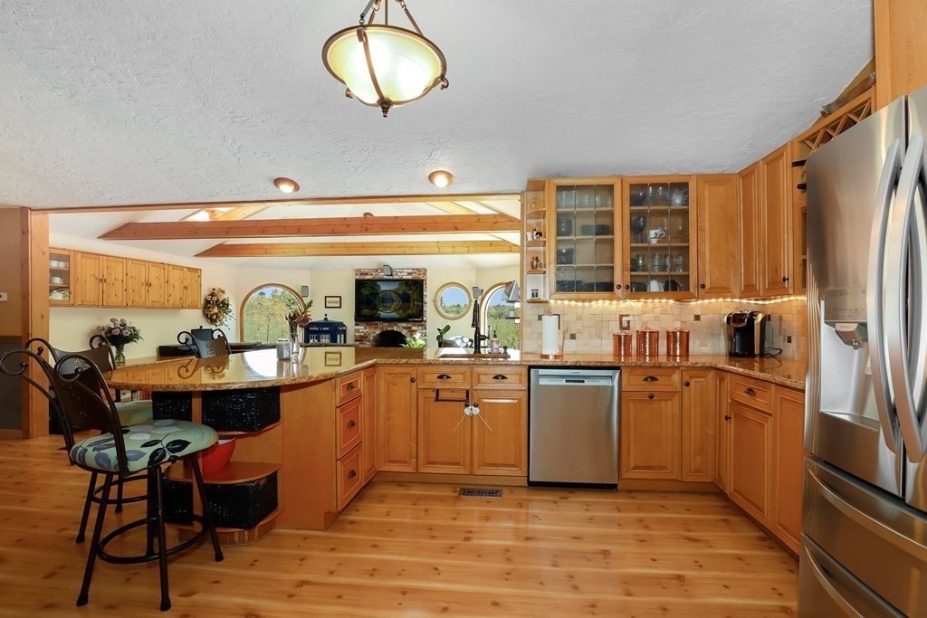 111 Meredith Road Tewksbury, MA 01876 - Photo 11 of 40 Gallery Image 11