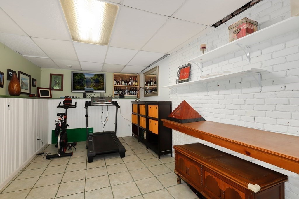111 Meredith Road Tewksbury, MA 01876 - Photo 26 of 40 Gallery Image 26