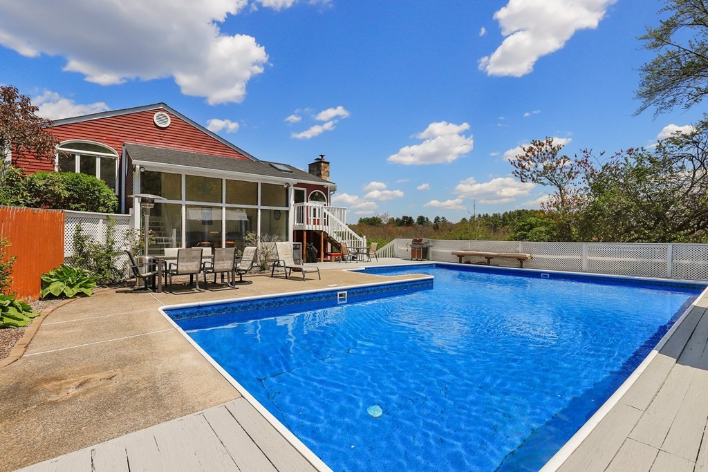 111 Meredith Road Tewksbury, MA 01876 - Photo 33 of 40 Gallery Image 33