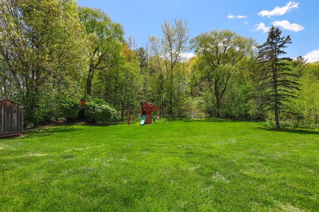 111 Meredith Road Tewksbury, MA 01876 - Photo 34 of 40 Gallery Image 34