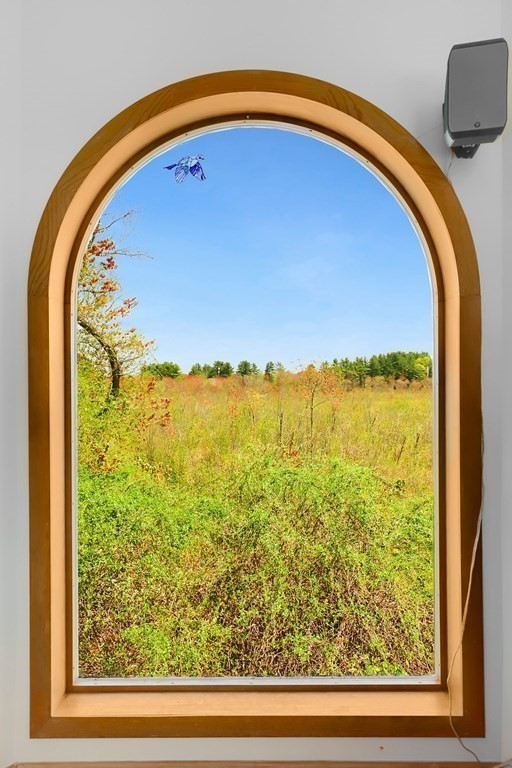 111 Meredith Road Tewksbury, MA 01876 - Photo 5 of 40 Gallery Image 5
