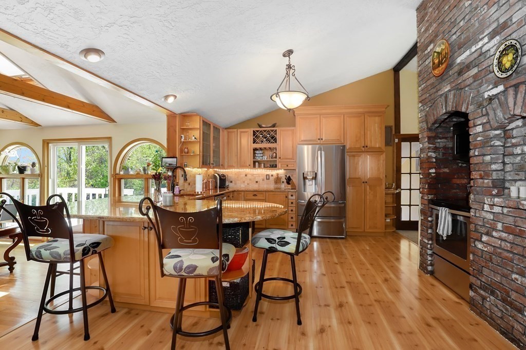 111 Meredith Road Tewksbury, MA 01876 - Photo 10 of 40 Gallery Image 10