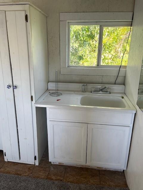1210 2nd Street Goldthwaite, TX 76844 - Photo 6 of 6 a utility room with dryer and washer