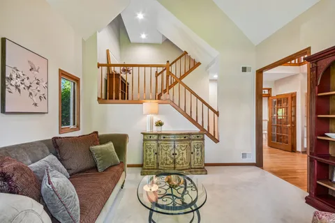 $649,900 | 2212 Crystal Way, Crystal Lake, IL 60012
